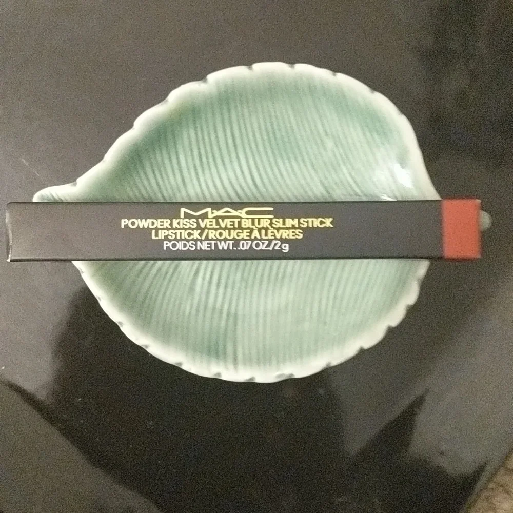 Powder Kiss Velvet Blur Slim Stick